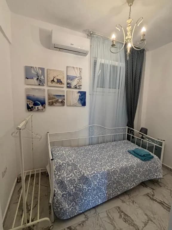 Fourth bedroom